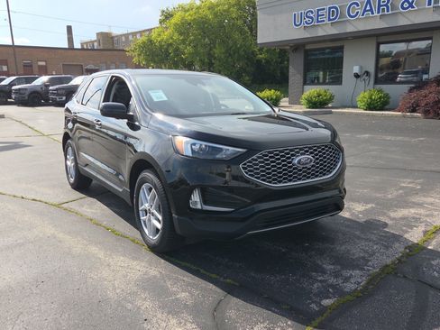 Used 2023 Ford Edge SEL w/ Convenience Package AWD/4WD image 2