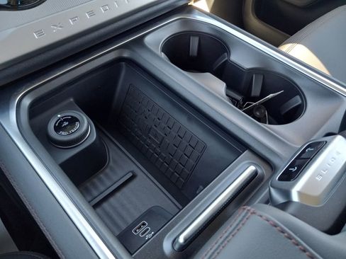 New 2025 Ford Expedition Active AWD/4WD image 24