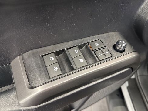 Used 2021 Toyota Tacoma TRD Sport w/ TRD Premium Sport Package AWD/4WD image 40