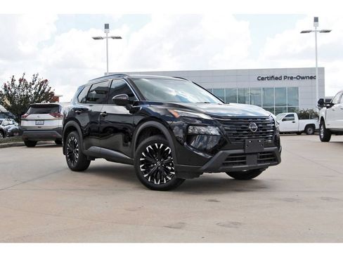 Used 2026 Nissan Rogue Dark Armor FWD image 1