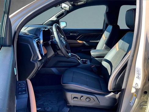 Used 2024 GMC Canyon AT4 w/ Technology Package image 21