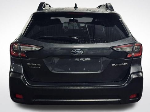 Used 2025 Subaru Outback Premium image 7