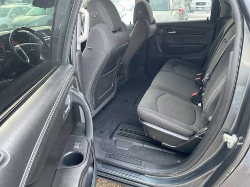 Used 2013 GMC Acadia SLE image 14