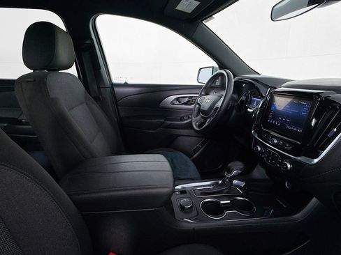 Used 2023 Chevrolet Traverse LT image 26