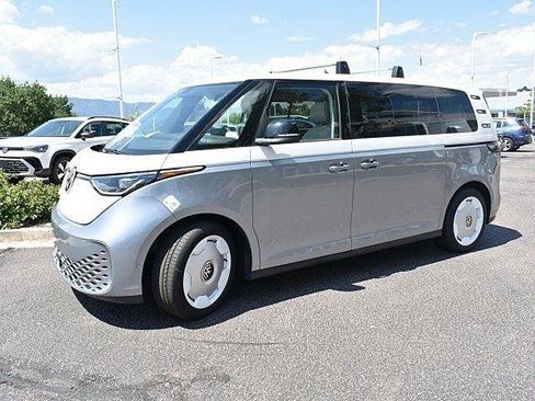 New 2025 Volkswagen ID. Buzz 1st Edition image 3