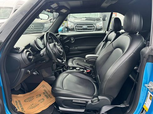 Used 2019 MINI Cooper Convertible FWD image 11