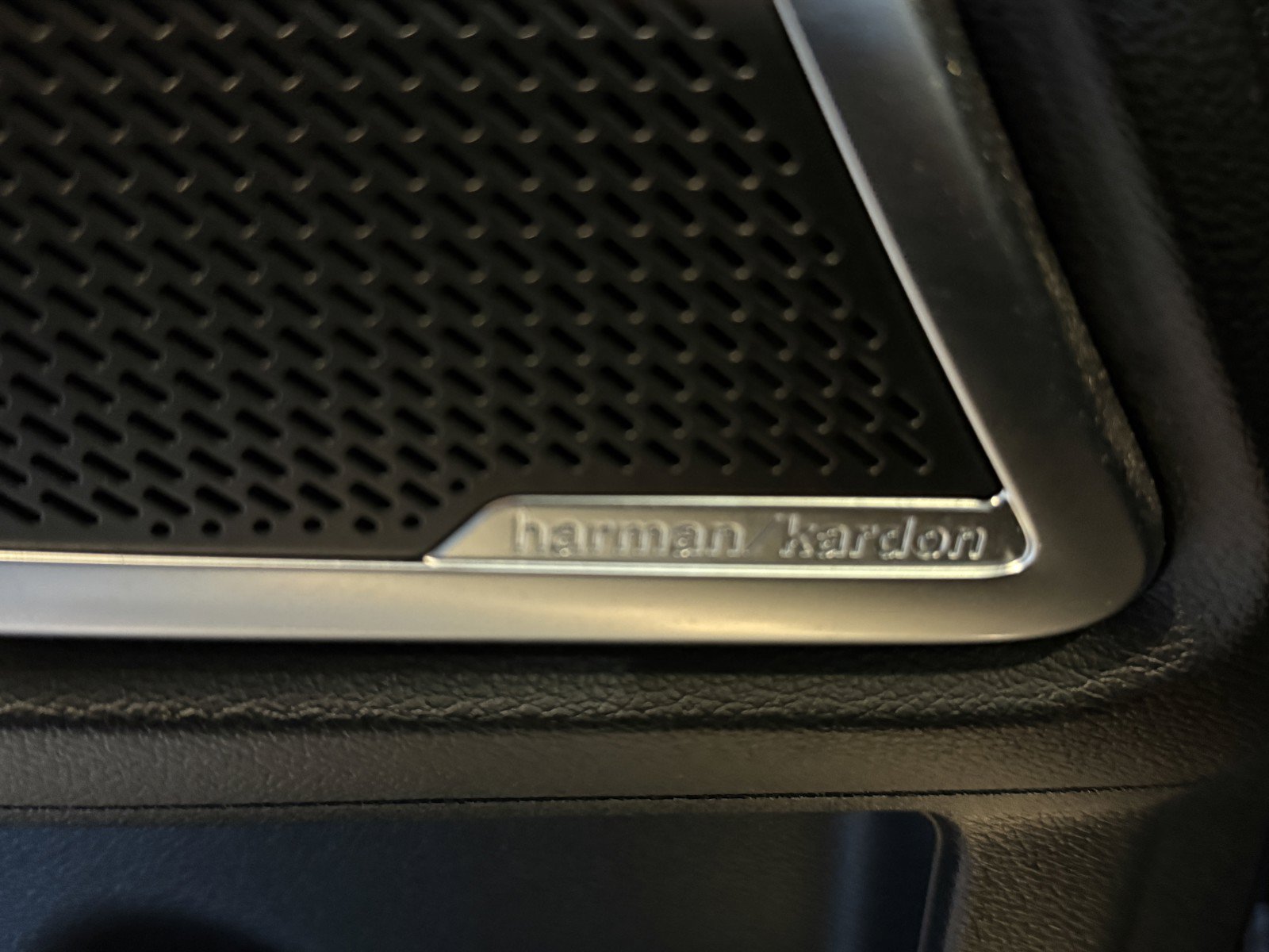 Used 2023 Kia Telluride SX Prestige AWD/4WD image 26