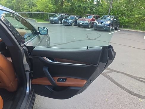 Used 2016 Maserati Ghibli S Q4 AWD/4WD image 33