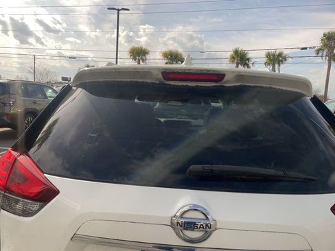 Used 2017 Nissan Rogue SL w/ SL Premium Package image 24