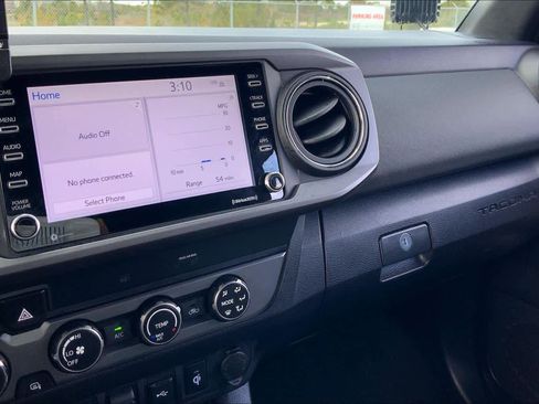 Used 2020 Toyota Tacoma TRD Off-Road image 34