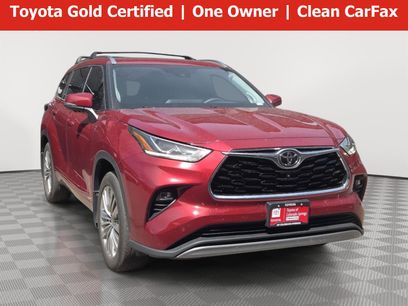 Certified 2025 Toyota Highlander Platinum