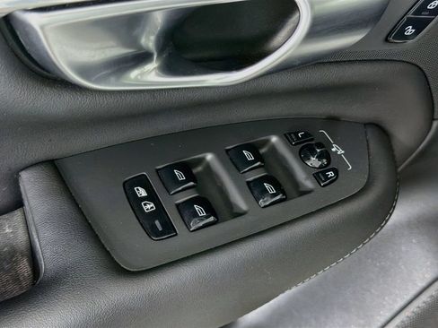Certified 2024 Volvo XC90 B5 Core AWD/4WD image 18