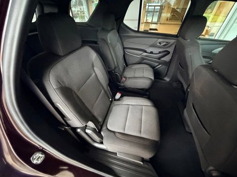 Used 2023 Chevrolet Traverse LT FWD image 24