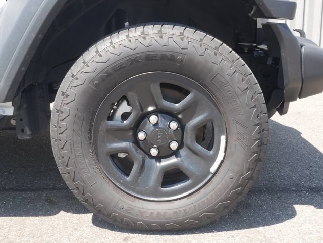 Used 2025 Jeep Wrangler Sport AWD/4WD image 10