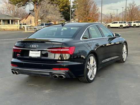 Used 2021 Audi S6 Prestige w/ Prestige Package image 5
