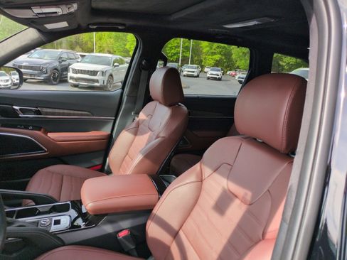 Used 2025 Kia Telluride SX Prestige image 18