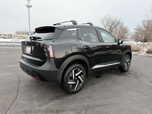 New 2026 Nissan Kicks SV w/ Cold Weather Package image 8