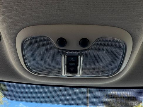 Used 2015 Jeep Patriot High Altitude image 41