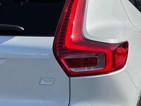 Used 2023 Volvo XC40 Recharge Ultimate w/ Protection Package Premier AWD/4WD image 25