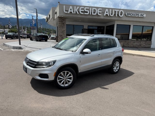 Used 2017 Volkswagen Tiguan Wolfsburg Edition AWD/4WD image 2