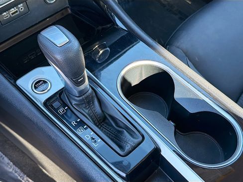 Used 2024 Nissan Altima 2.5 SV image 26