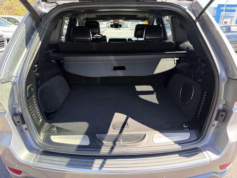 Used 2018 Jeep Grand Cherokee Limited AWD/4WD image 34