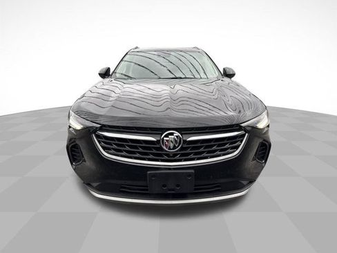 Used 2022 Buick Envision Essence w/ Technology Package II AWD/4WD image 2
