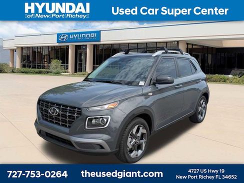 Certified 2025 Hyundai Venue Limited FWD image 1