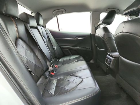 Used 2019 Toyota Camry XLE FWD image 29