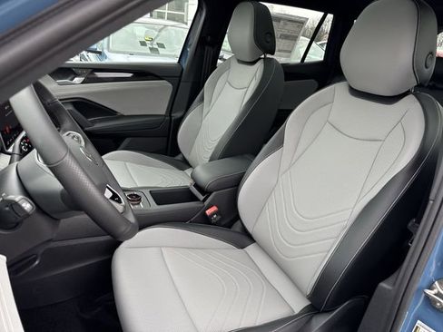 New 2026 Volkswagen Tiguan SE R-Line FWD image 19