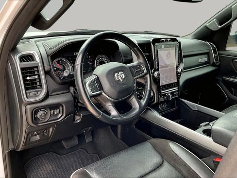 Used 2023 RAM 1500 Laramie AWD/4WD image 18