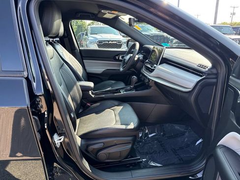 Certified 2023 Jeep Compass Limited AWD/4WD image 25