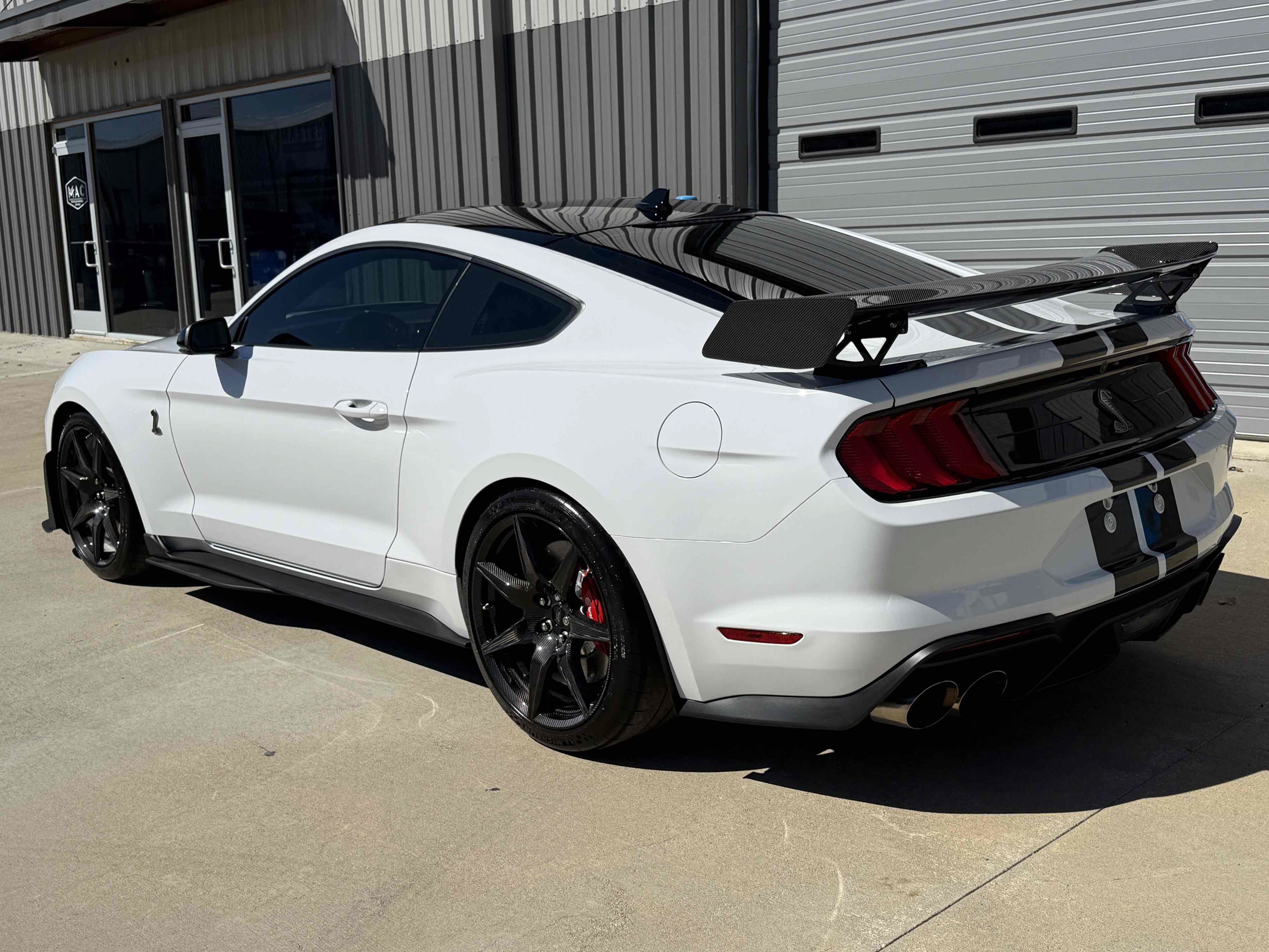 Used 2021 Ford Mustang Shelby GT500 w/ Carbon Fiber Track Pack RWD image 69