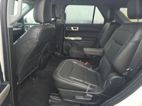 Used 2023 Ford Explorer XLT w/ Equipment Group 202A image 11
