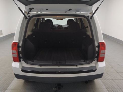 Used 2015 Jeep Patriot Sport w/ Power Value Group FWD image 29