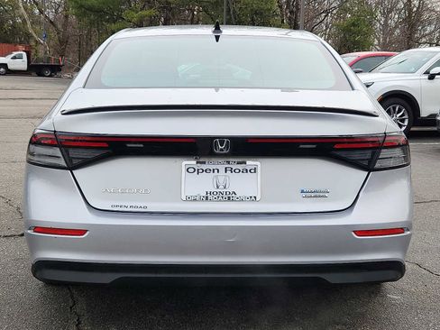 Used 2024 Honda Accord Sport image 5