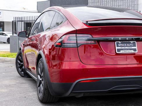 Used 2023 Tesla Model X AWD/4WD image 9