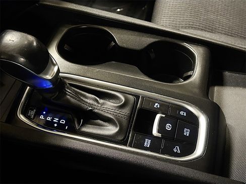 Used 2020 Hyundai Santa Fe SEL w/ Convenience Package image 18