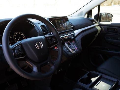 Used 2026 Honda Odyssey EX-L image 16