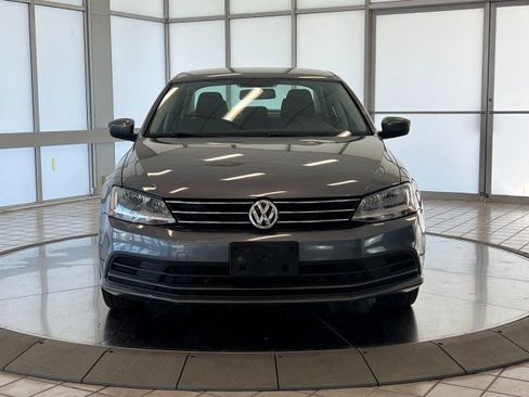 Used 2017 Volkswagen Jetta S FWD image 2