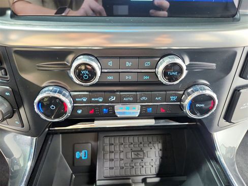 Used 2023 Ford F150 Lariat w/ Equipment Group 502A High image 35