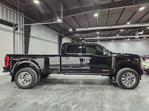 Used 2024 Ford F450 Limited w/ FX4 Off-Road Package image 7