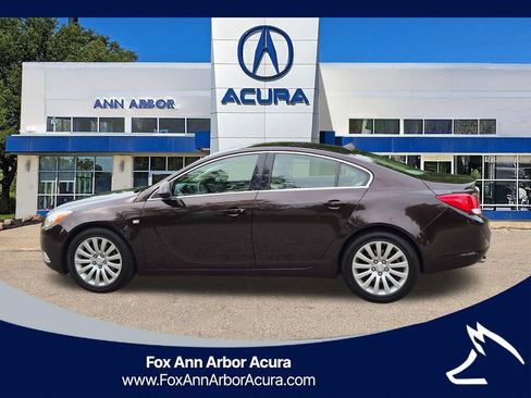 Used 2011 Buick Regal CXL Turbo w/ TO2 Preferred Equipment Group FWD image 2