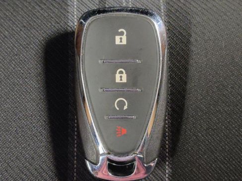 Used 2025 Chevrolet Blazer LT AWD/4WD image 32