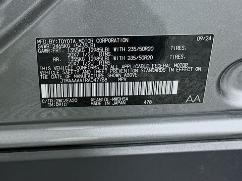 Used 2024 Toyota bZ4X FWD image 12