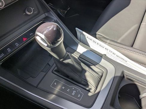 New 2025 Audi Q3 2.0T Premium image 11