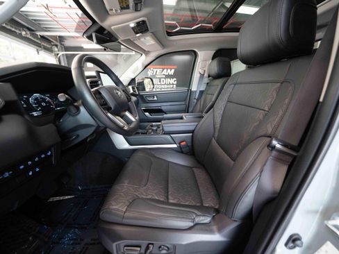 Used 2024 Toyota Tundra Limited AWD/4WD image 9