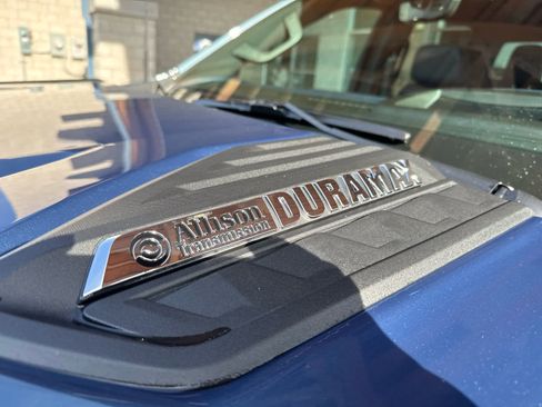 Used 2024 Chevrolet Silverado 2500 High Country w/ High Country Premium Package AWD/4WD image 8