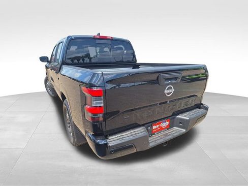 New 2026 Nissan Frontier SV w/ SV Convenience Package RWD image 5