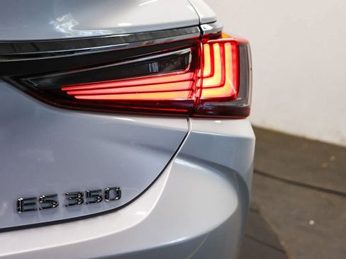 Used 2025 Lexus ES 350 FWD image 11